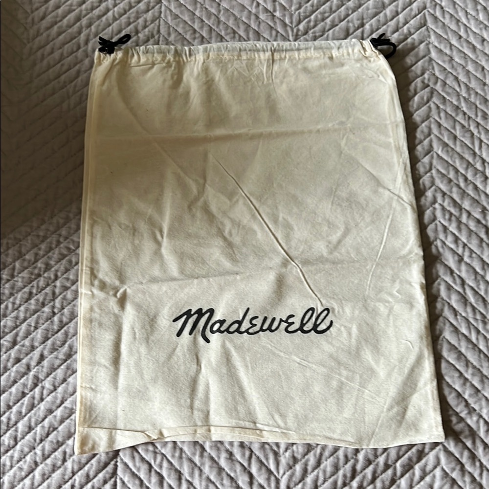 🎁 $& or free 🎁 with purchase Madewell Ivory Drawstring Bag.